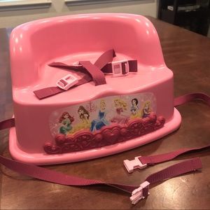 🚫SOLD🚫 Disney Princesses booster seat